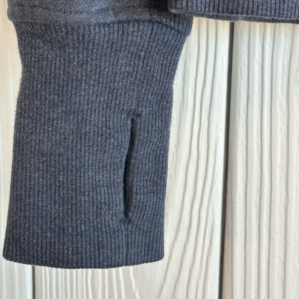 Lululemon Scuba Hoodie, Heathered Cadet Blue, Beachscape - Size 10 - Picture 5 of 6